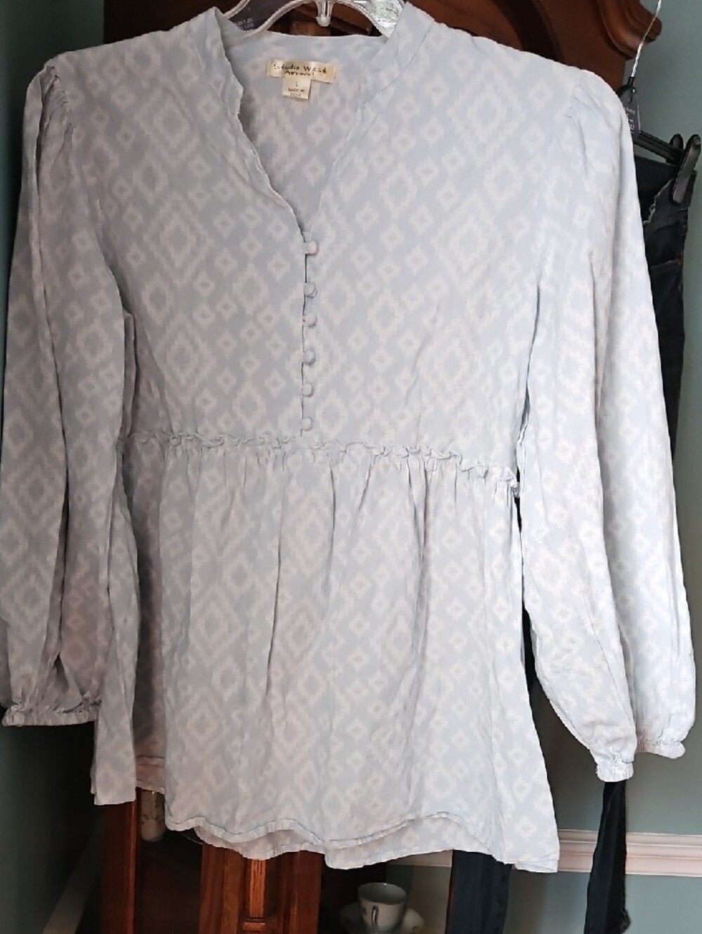 Blue/White  Peasant Blouse Studio West & New York & Co Jeans - Picture 2 of 11